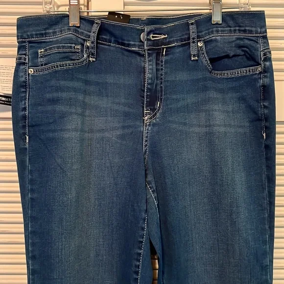 CALVIN KLEIN Power Stretch Ultimate Skinny Jeans - Picture 3 of 13